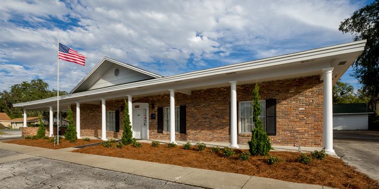 Banks / Page-Theus Funeral Home | cemetery.com